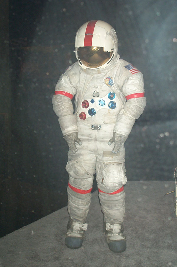 suit downloading from Smithsonian Institute